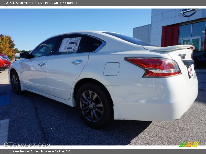 Pearl White / Charcoal 2015 Nissan Altima 2.5 S