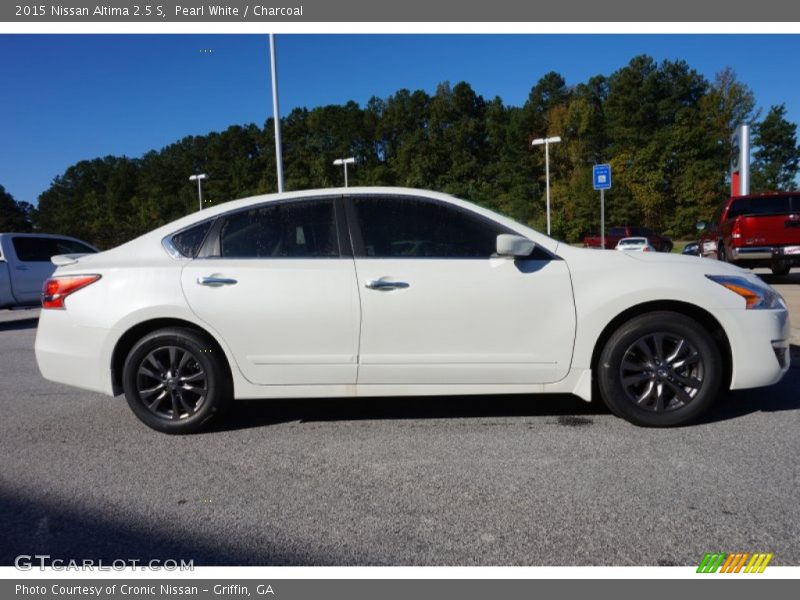 Pearl White / Charcoal 2015 Nissan Altima 2.5 S