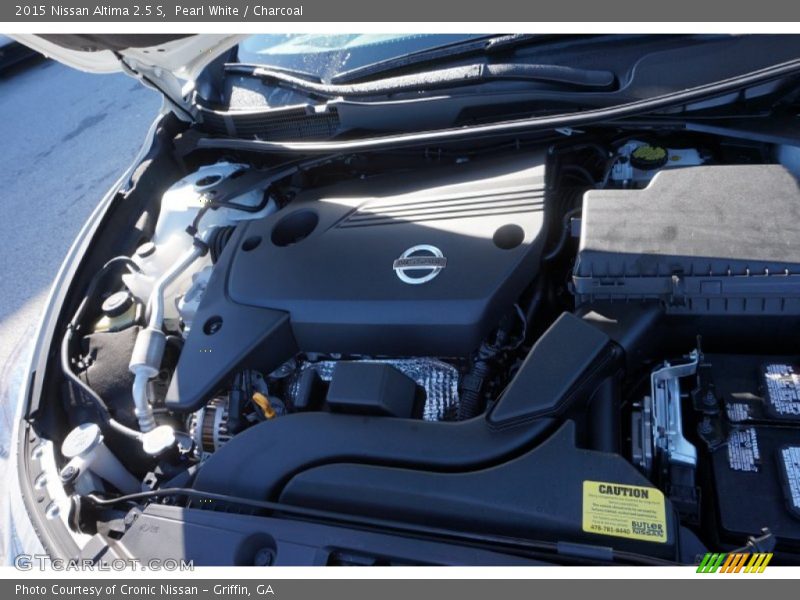 Pearl White / Charcoal 2015 Nissan Altima 2.5 S