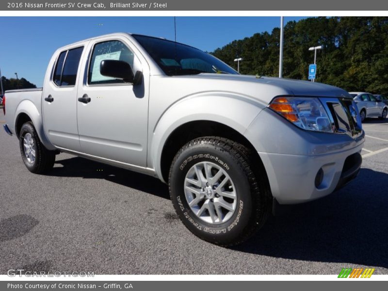 Front 3/4 View of 2016 Frontier SV Crew Cab