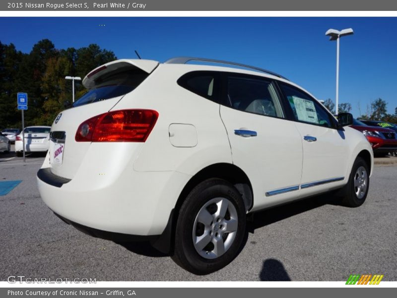 Pearl White / Gray 2015 Nissan Rogue Select S