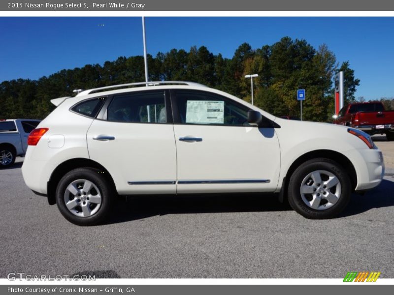 Pearl White / Gray 2015 Nissan Rogue Select S