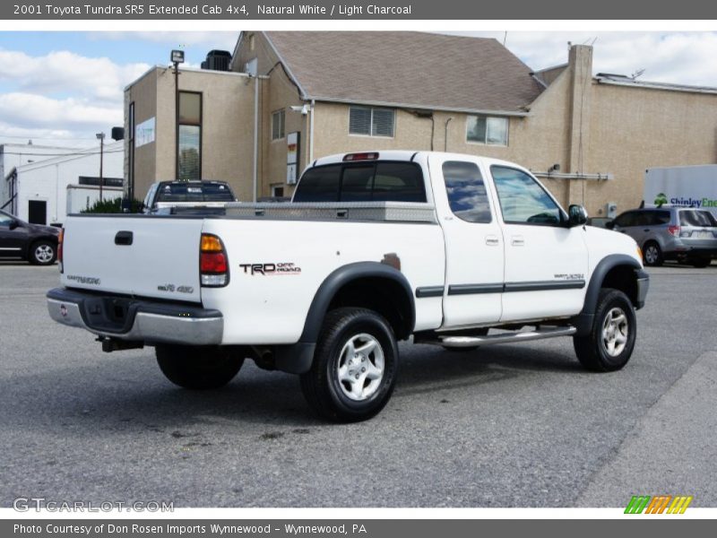 Natural White / Light Charcoal 2001 Toyota Tundra SR5 Extended Cab 4x4