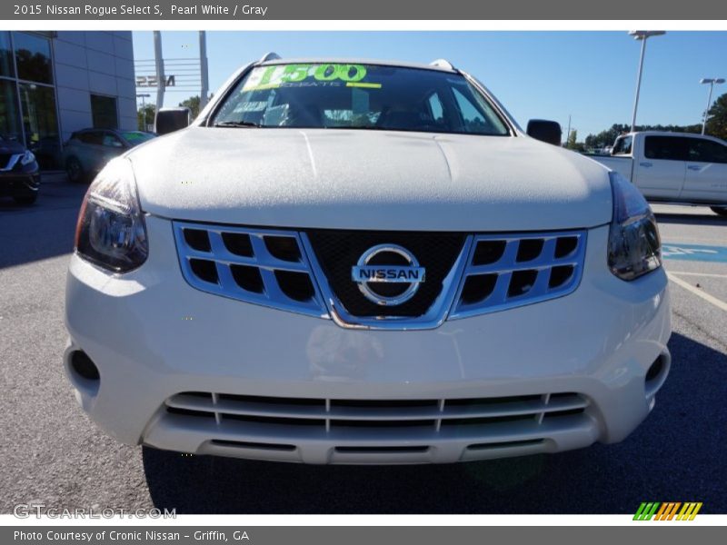 Pearl White / Gray 2015 Nissan Rogue Select S