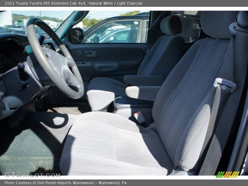 Natural White / Light Charcoal 2001 Toyota Tundra SR5 Extended Cab 4x4
