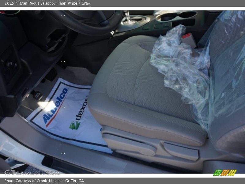 Pearl White / Gray 2015 Nissan Rogue Select S