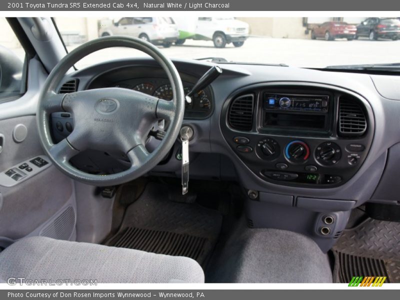 Natural White / Light Charcoal 2001 Toyota Tundra SR5 Extended Cab 4x4