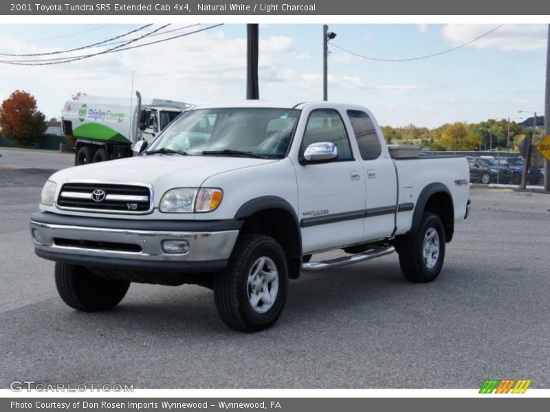 Natural White / Light Charcoal 2001 Toyota Tundra SR5 Extended Cab 4x4