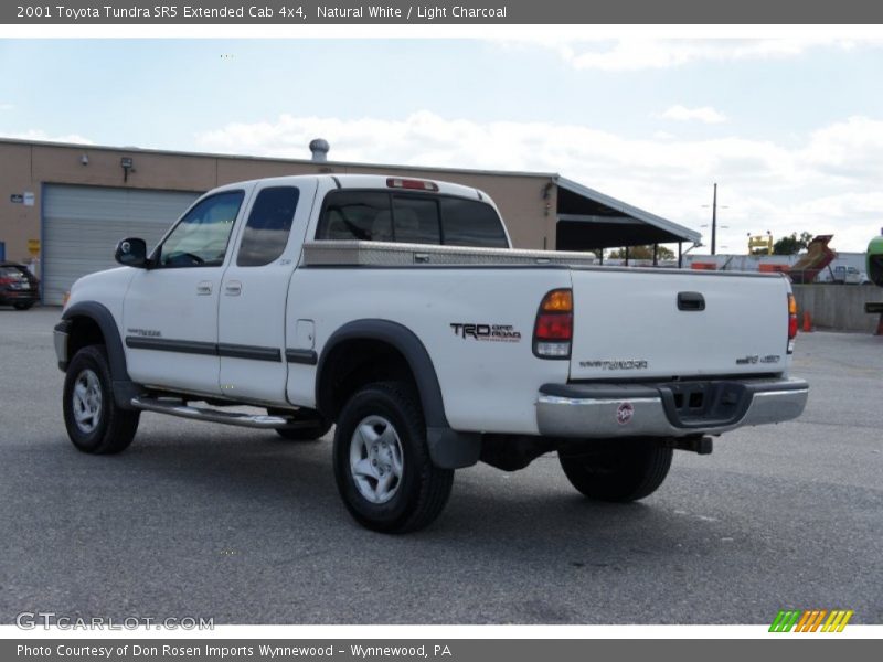 Natural White / Light Charcoal 2001 Toyota Tundra SR5 Extended Cab 4x4