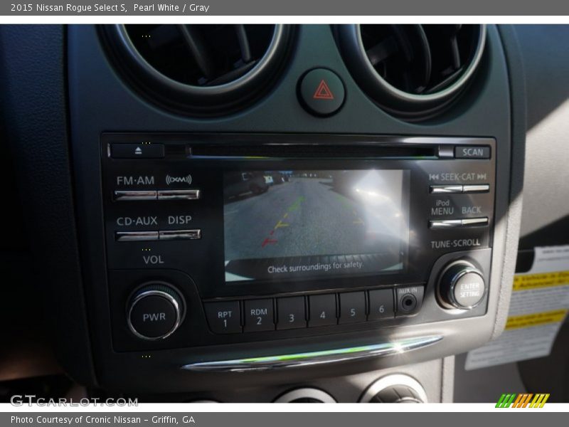 Pearl White / Gray 2015 Nissan Rogue Select S