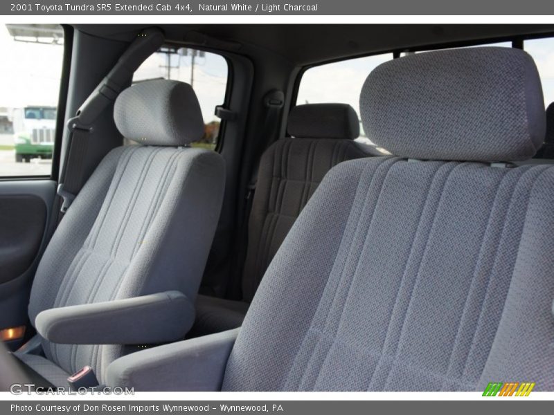Natural White / Light Charcoal 2001 Toyota Tundra SR5 Extended Cab 4x4