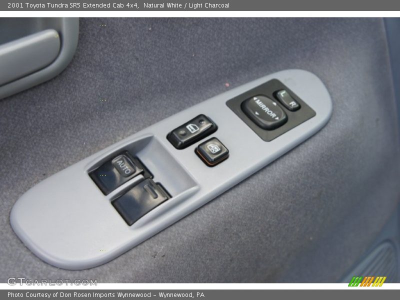 Natural White / Light Charcoal 2001 Toyota Tundra SR5 Extended Cab 4x4