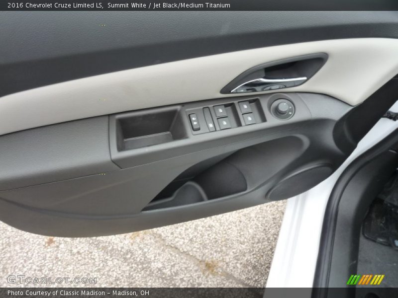 Summit White / Jet Black/Medium Titanium 2016 Chevrolet Cruze Limited LS
