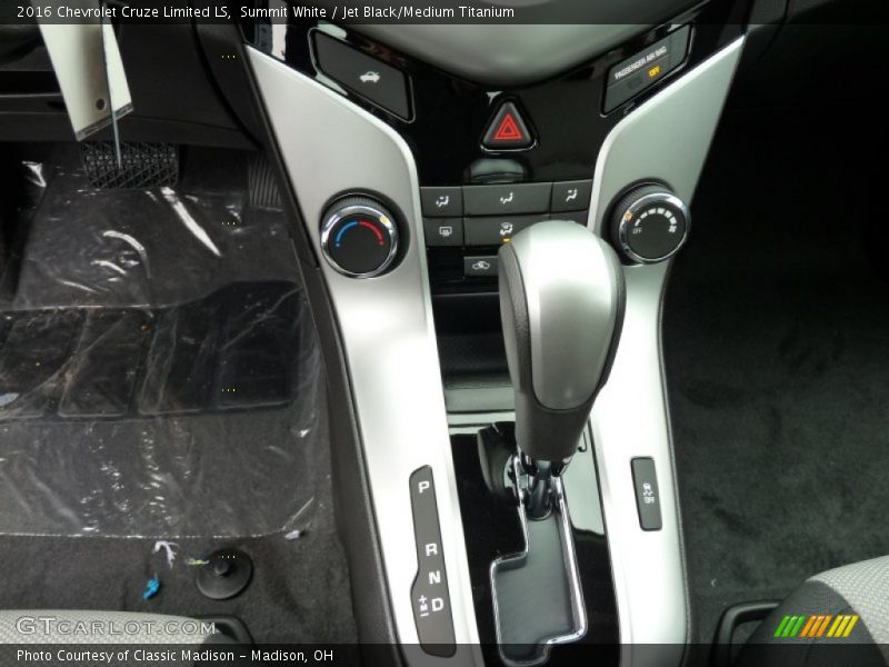 Summit White / Jet Black/Medium Titanium 2016 Chevrolet Cruze Limited LS