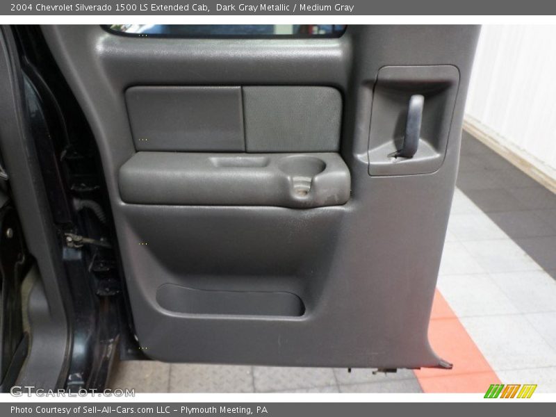 Dark Gray Metallic / Medium Gray 2004 Chevrolet Silverado 1500 LS Extended Cab