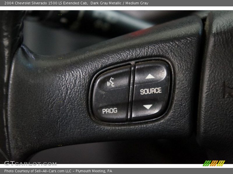 Controls of 2004 Silverado 1500 LS Extended Cab