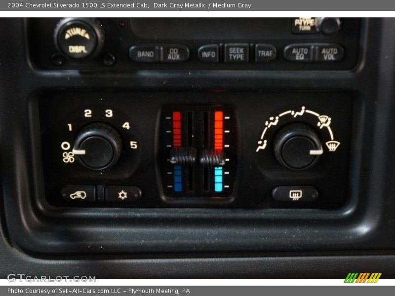 Controls of 2004 Silverado 1500 LS Extended Cab