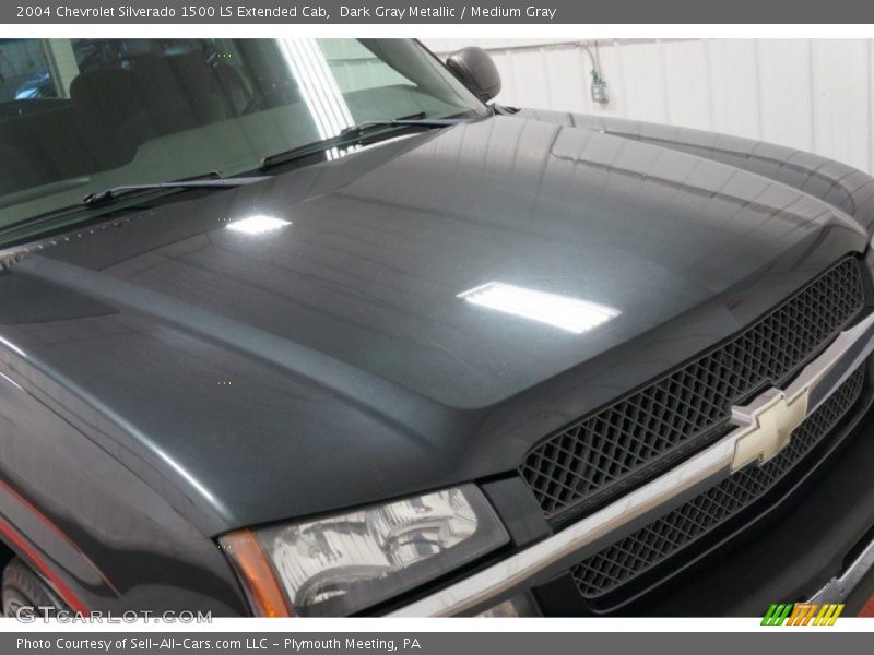 Dark Gray Metallic / Medium Gray 2004 Chevrolet Silverado 1500 LS Extended Cab