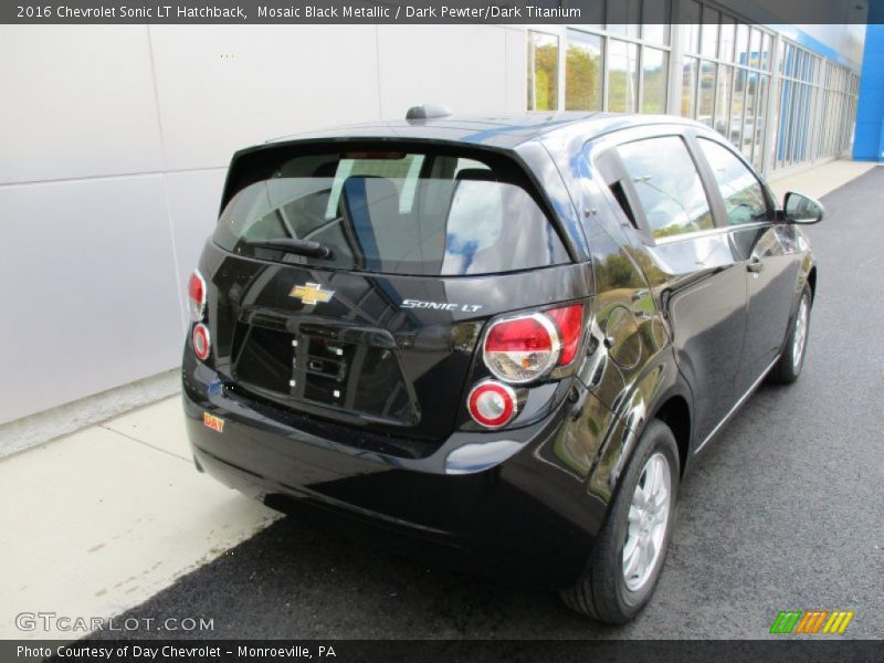 Mosaic Black Metallic / Dark Pewter/Dark Titanium 2016 Chevrolet Sonic LT Hatchback