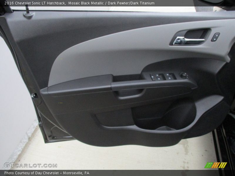 Mosaic Black Metallic / Dark Pewter/Dark Titanium 2016 Chevrolet Sonic LT Hatchback