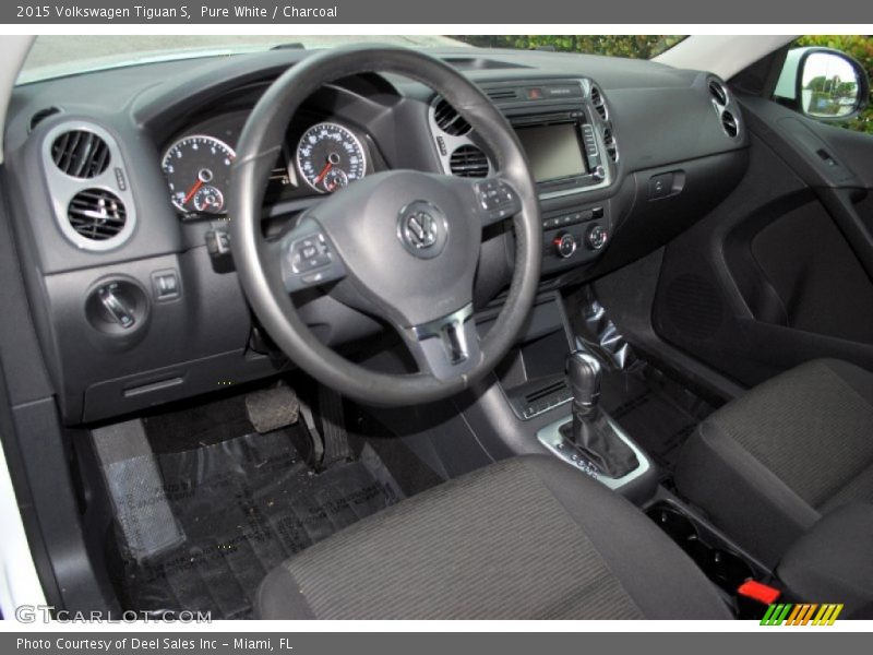 Pure White / Charcoal 2015 Volkswagen Tiguan S