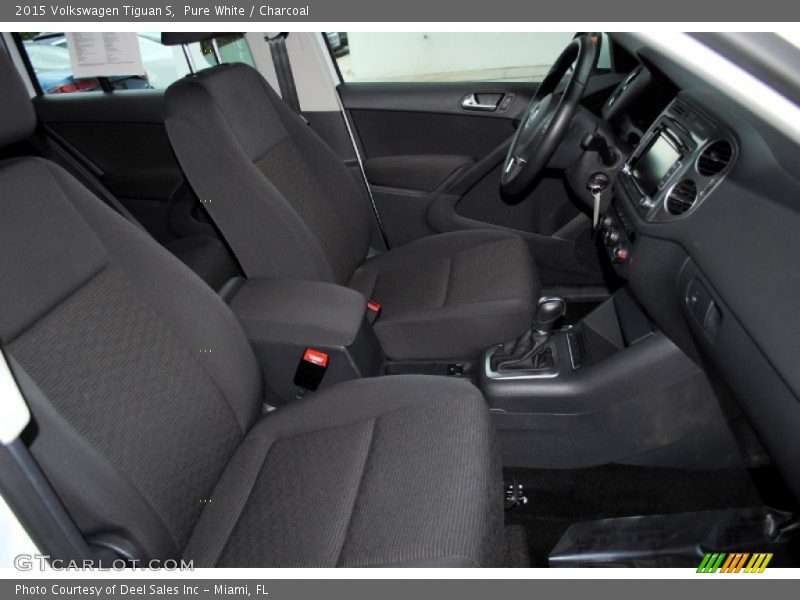 Pure White / Charcoal 2015 Volkswagen Tiguan S