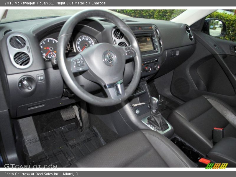 Night Blue Metallic / Charcoal 2015 Volkswagen Tiguan SE