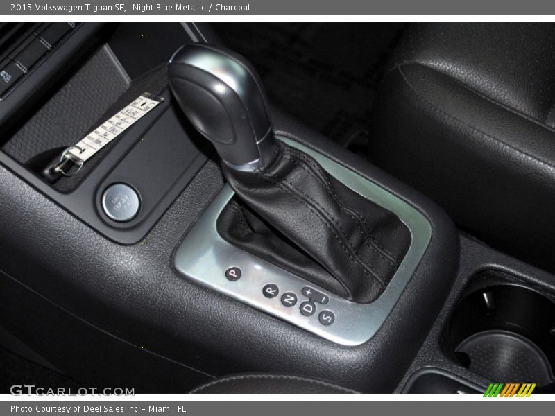 Night Blue Metallic / Charcoal 2015 Volkswagen Tiguan SE