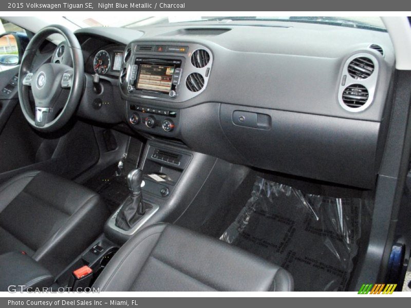 Night Blue Metallic / Charcoal 2015 Volkswagen Tiguan SE
