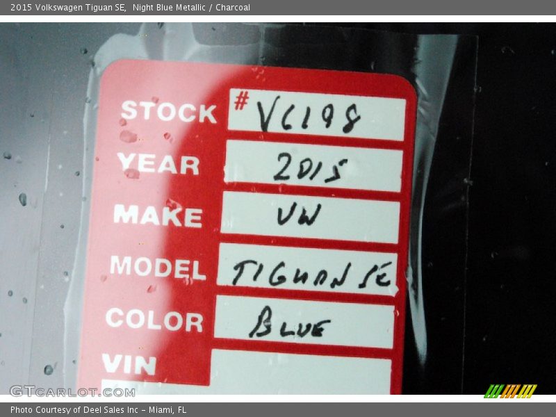 Night Blue Metallic / Charcoal 2015 Volkswagen Tiguan SE