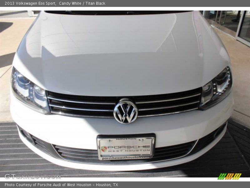 Candy White / Titan Black 2013 Volkswagen Eos Sport