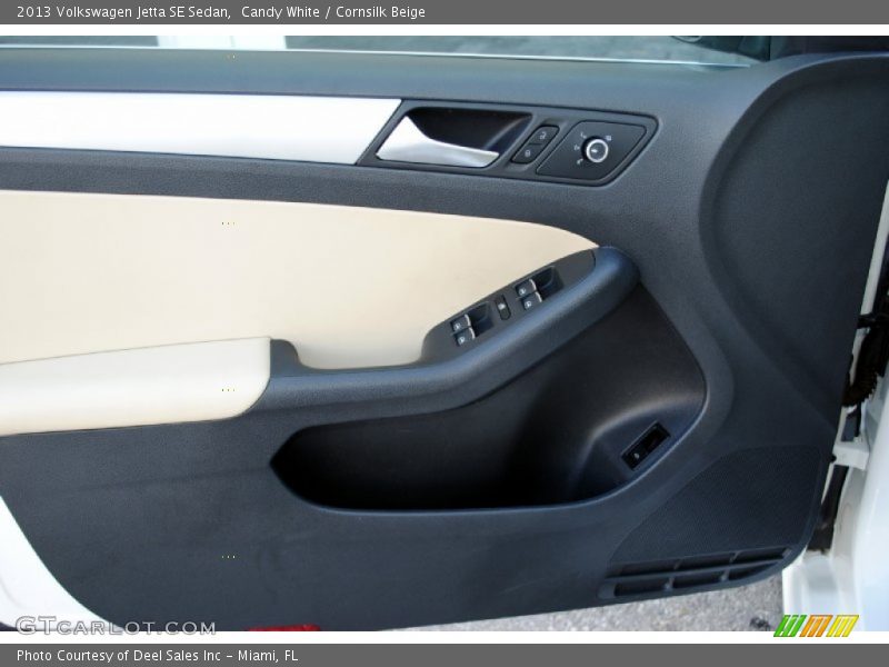 Candy White / Cornsilk Beige 2013 Volkswagen Jetta SE Sedan