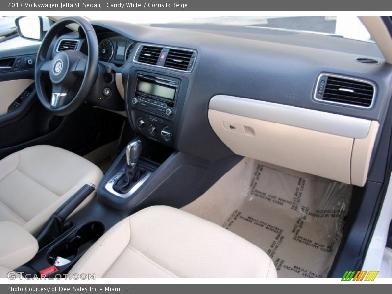 Candy White / Cornsilk Beige 2013 Volkswagen Jetta SE Sedan