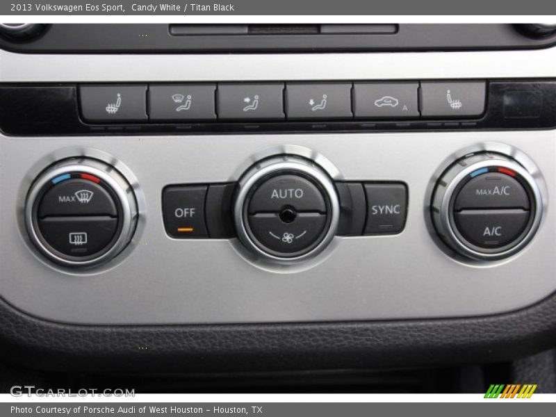 Candy White / Titan Black 2013 Volkswagen Eos Sport