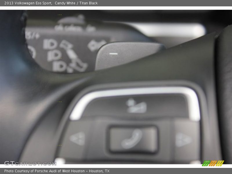 Candy White / Titan Black 2013 Volkswagen Eos Sport
