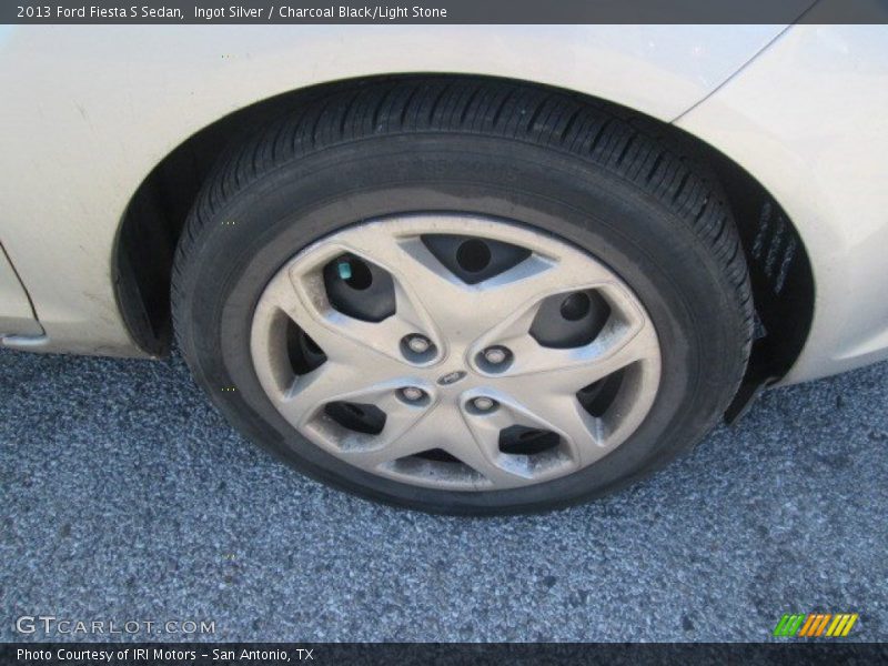 Ingot Silver / Charcoal Black/Light Stone 2013 Ford Fiesta S Sedan