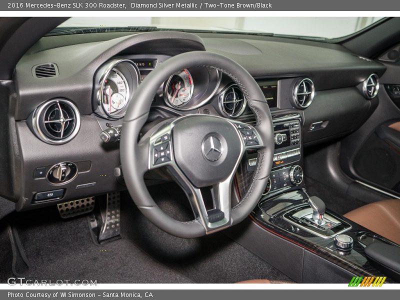 Diamond Silver Metallic / Two-Tone Brown/Black 2016 Mercedes-Benz SLK 300 Roadster