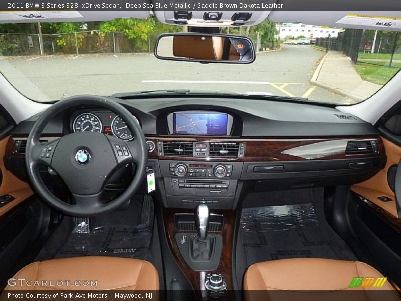 Dashboard of 2011 3 Series 328i xDrive Sedan