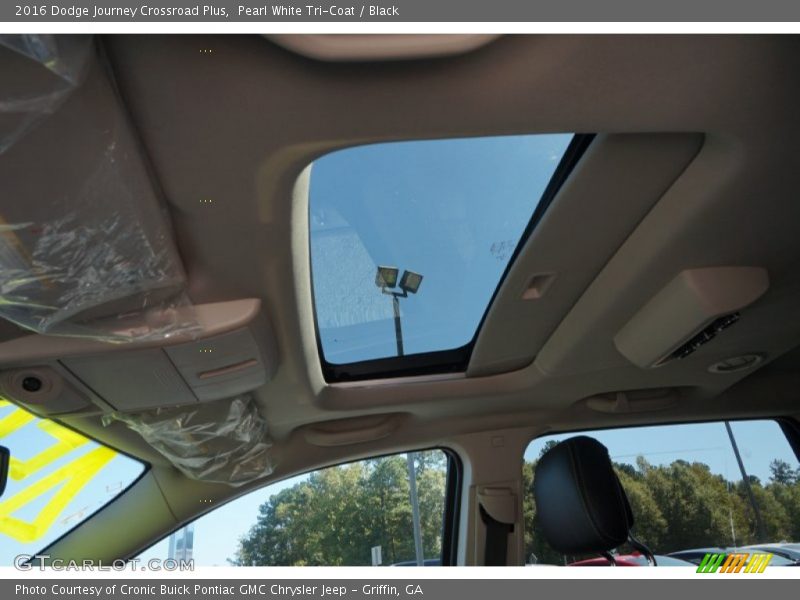 Pearl White Tri-Coat / Black 2016 Dodge Journey Crossroad Plus