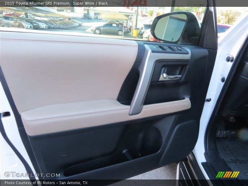 Super White / Black 2015 Toyota 4Runner SR5 Premium