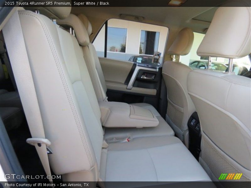 Super White / Black 2015 Toyota 4Runner SR5 Premium