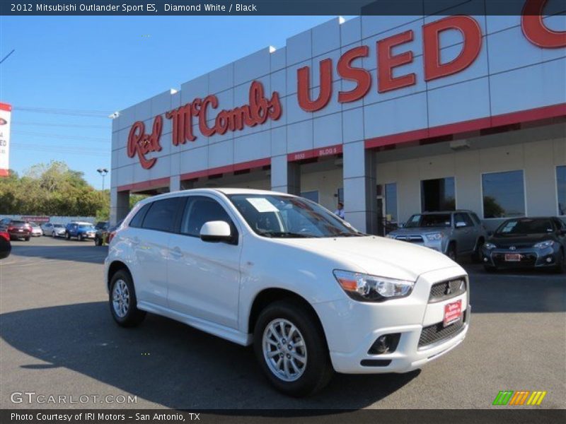Diamond White / Black 2012 Mitsubishi Outlander Sport ES