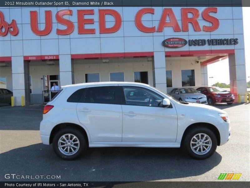 Diamond White / Black 2012 Mitsubishi Outlander Sport ES