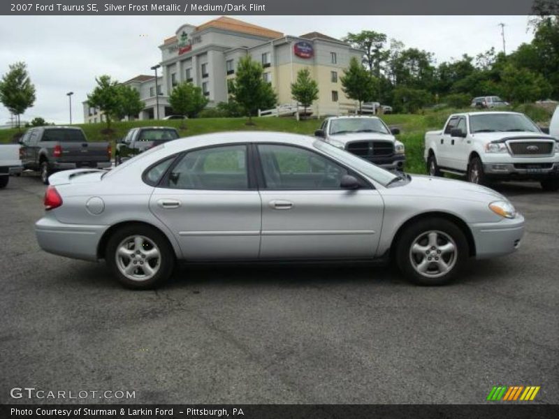 Silver Frost Metallic / Medium/Dark Flint 2007 Ford Taurus SE