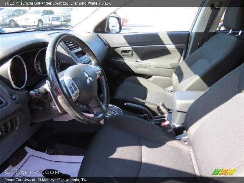 Diamond White / Black 2012 Mitsubishi Outlander Sport ES