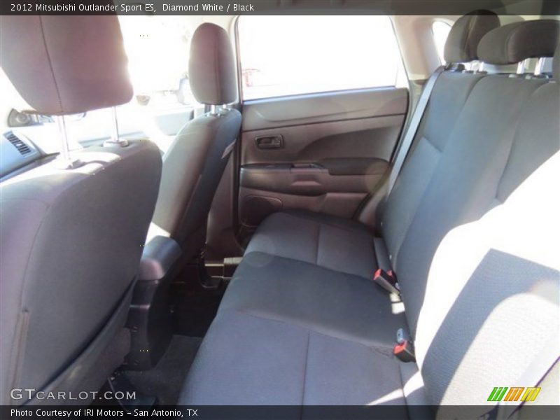Diamond White / Black 2012 Mitsubishi Outlander Sport ES