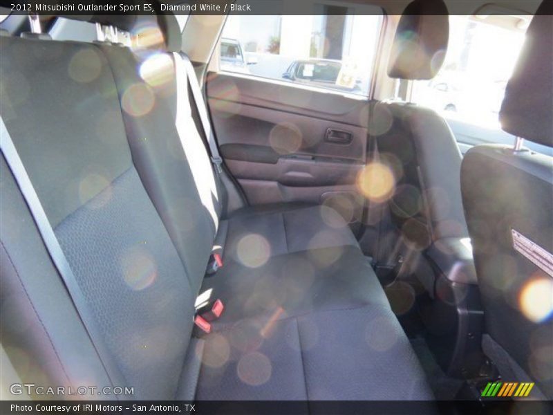 Diamond White / Black 2012 Mitsubishi Outlander Sport ES