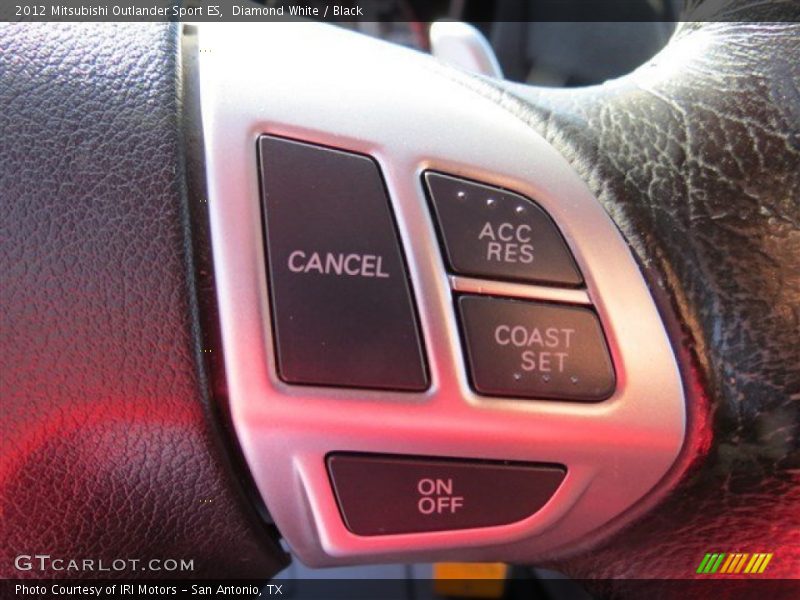 Diamond White / Black 2012 Mitsubishi Outlander Sport ES