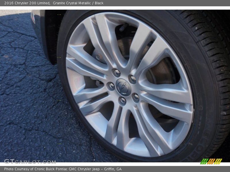 Granite Crystal Metallic / Black 2016 Chrysler 200 Limited