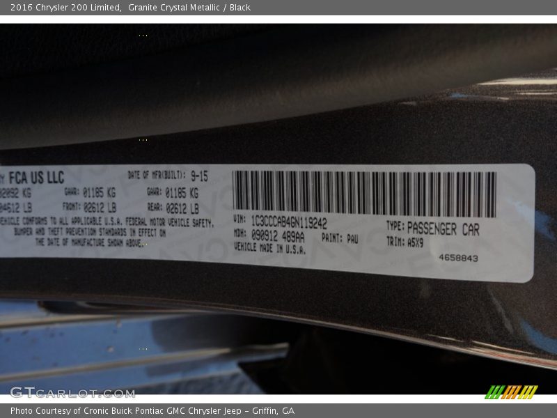 Granite Crystal Metallic / Black 2016 Chrysler 200 Limited